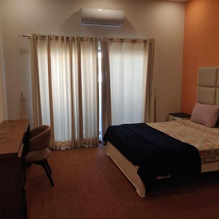 Zaib Guest House E-11 이슬라마바드 외부 사진