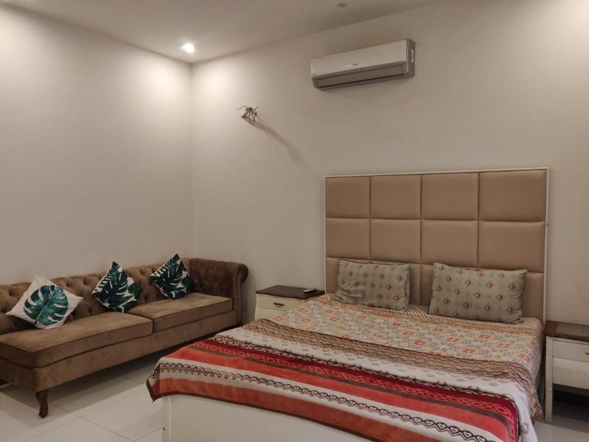 Zaib Guest House E-11 이슬라마바드 외부 사진