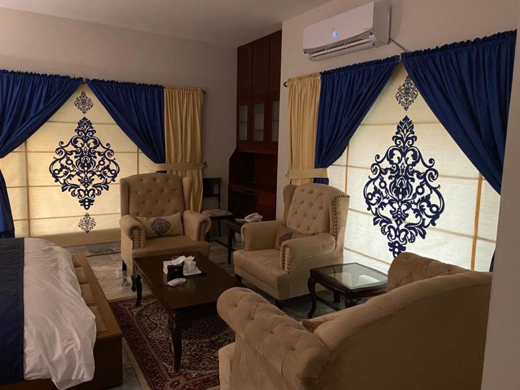 Zaib Guest House E-11 이슬라마바드 외부 사진