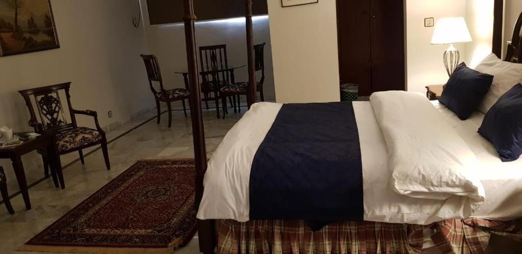 Zaib Guest House E-11 이슬라마바드 외부 사진